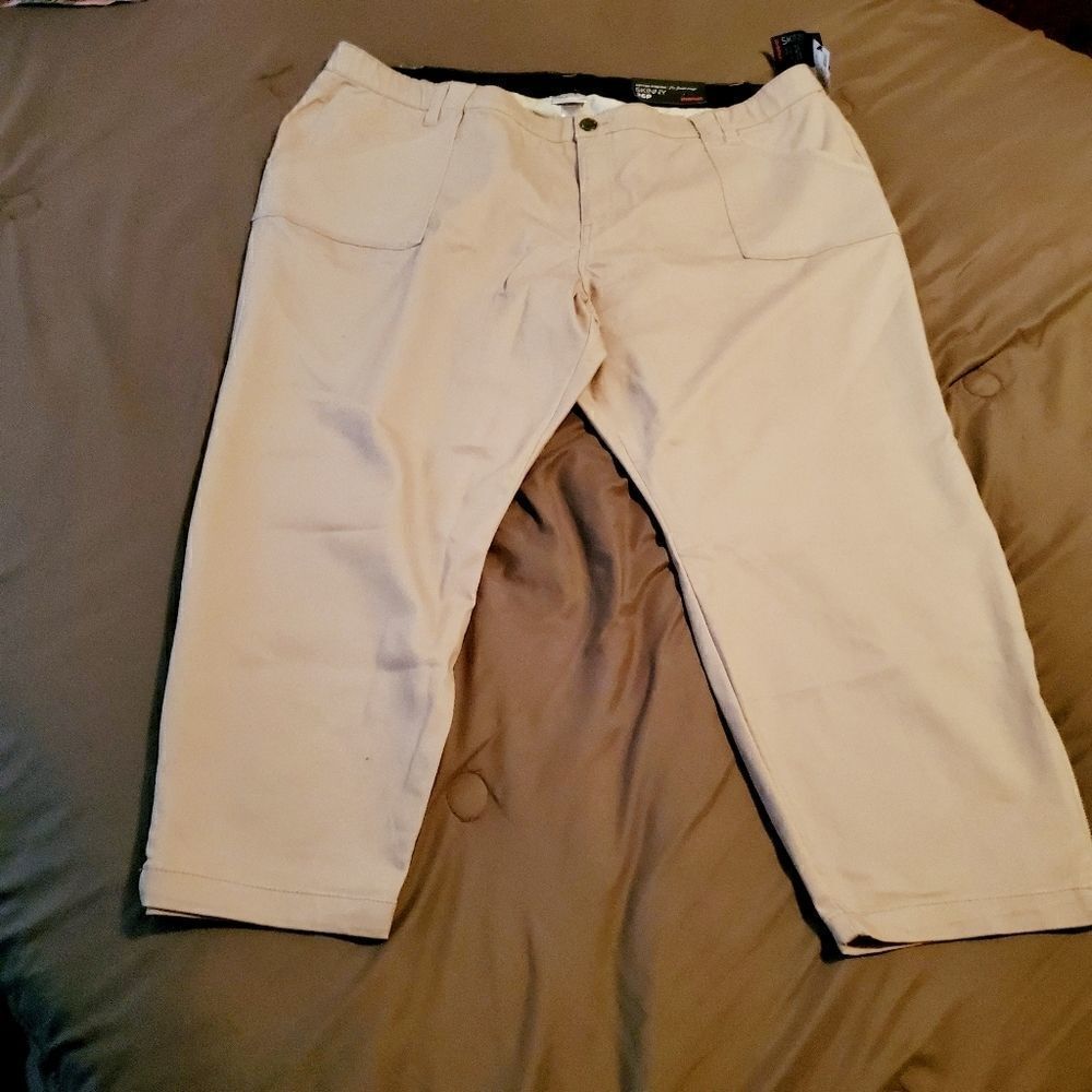 Avenue Khaki Skinny Plus Size Jeans Size 26P